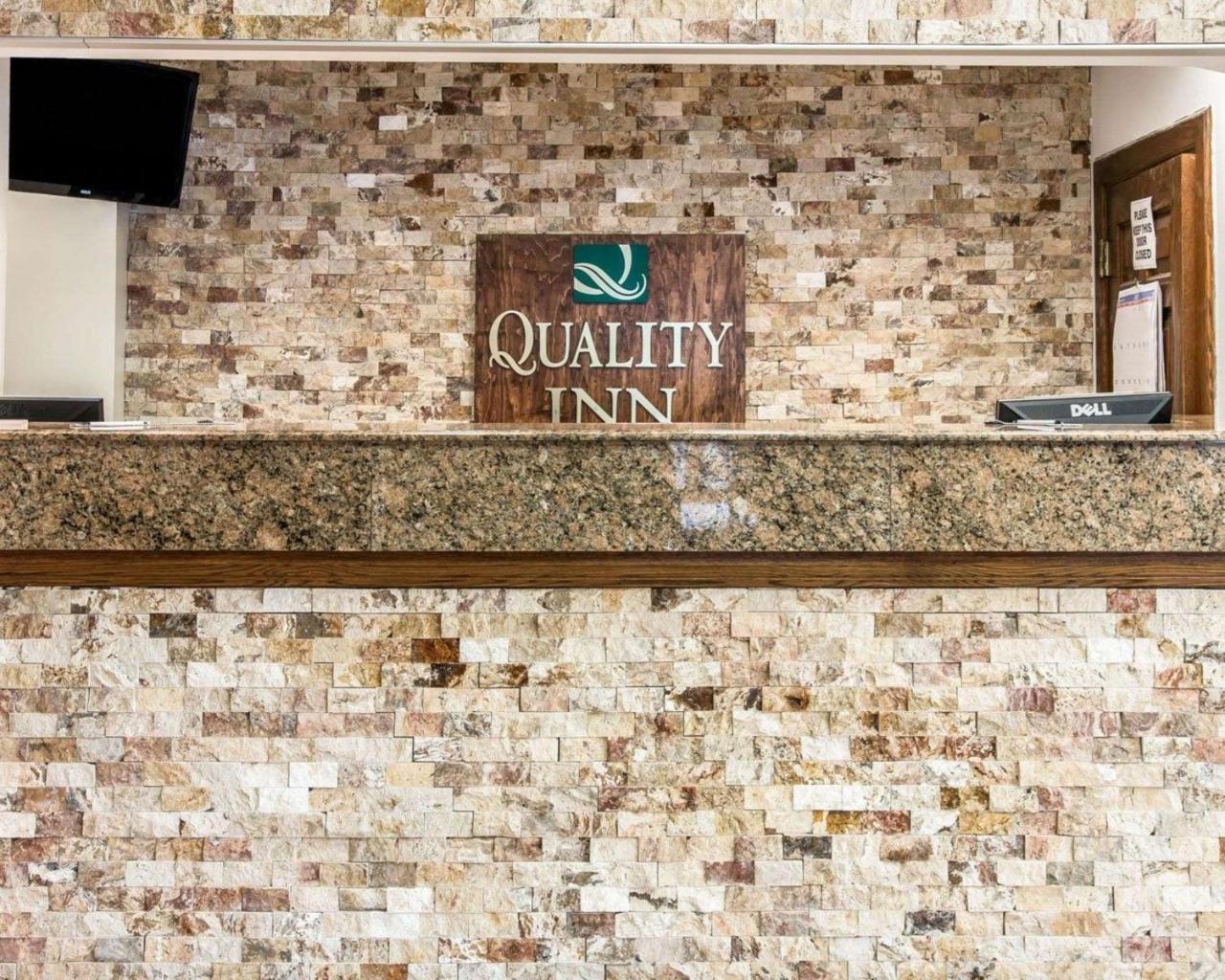 Quality Inn Southfield Exterior photo